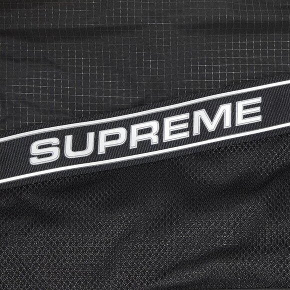 Supreme FW23 3D Logo Duffle Bag Black - Picture 3 of 3